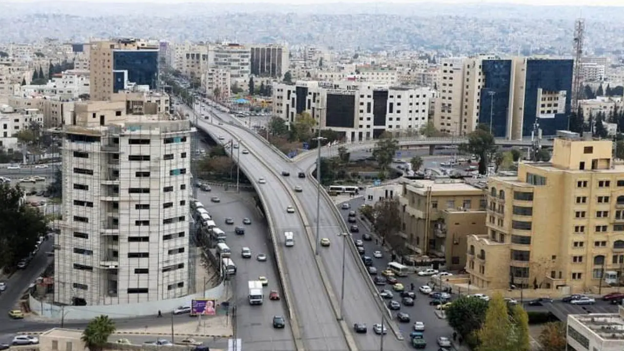 زخات مطرية وغبار.. طقس العرب يكشف تطورات الحالة الجوية المرتقبة ليلة الجمعة